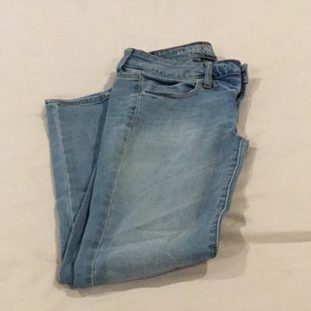 American Eagle Women’s Faded Jeans